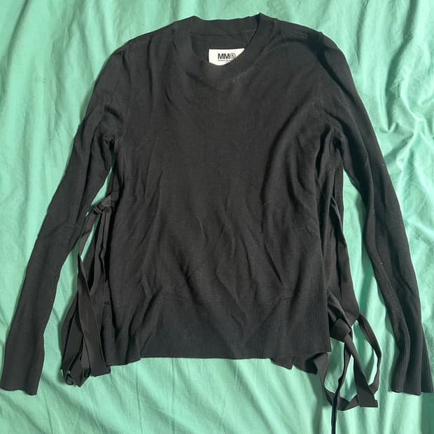 MM6 마르지엘라 옆트임 얇은 니트