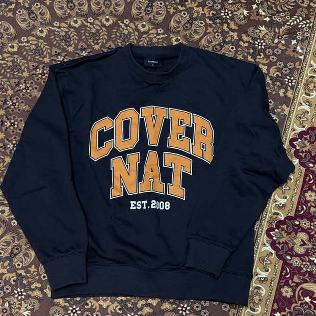 커버낫 아치 레터링 맨투맨