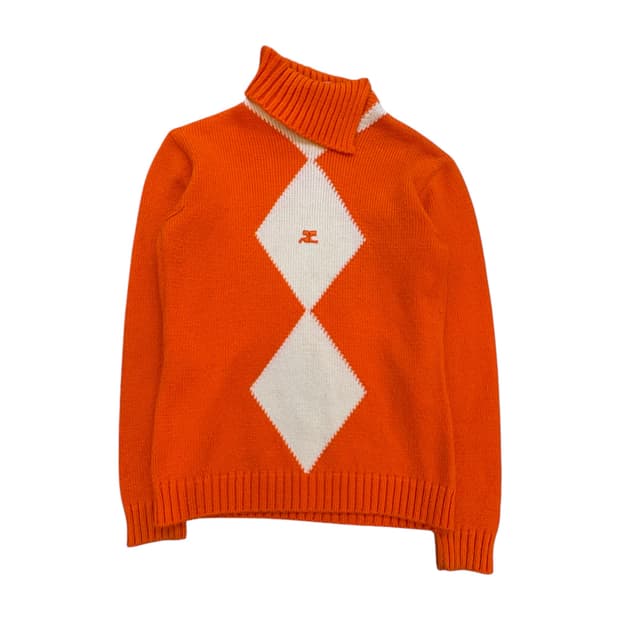 꾸레쥬 아가일 터틀넥 니트