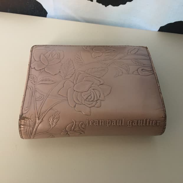 장폴고티에 뉴로즈 반지갑 로즈골드