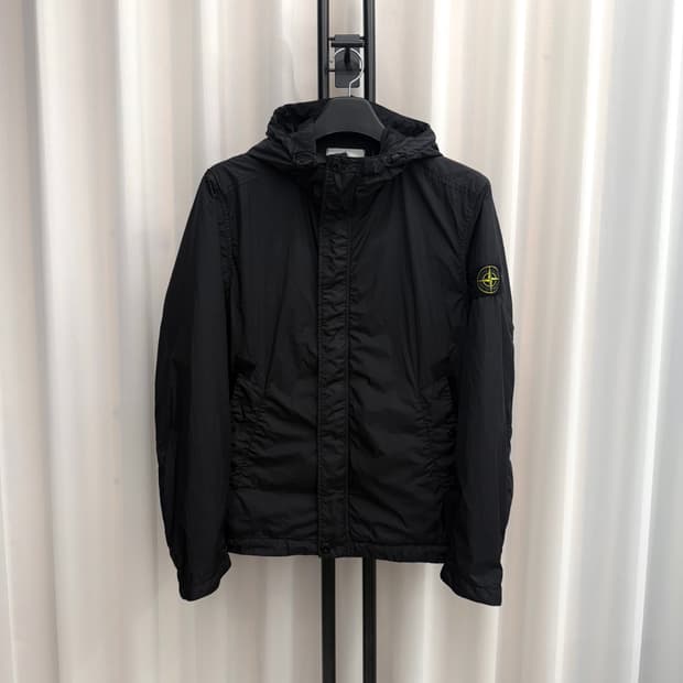 [S] 25SS 스톤아일랜드 크링클랩스 후드 바람막이 블랙