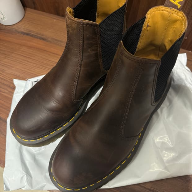 닥터마틴 2976 벡스 크레이지호스 다크브라운 