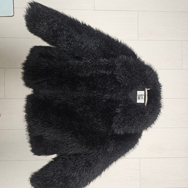 러브유쏘머치 블랙 퍼자켓