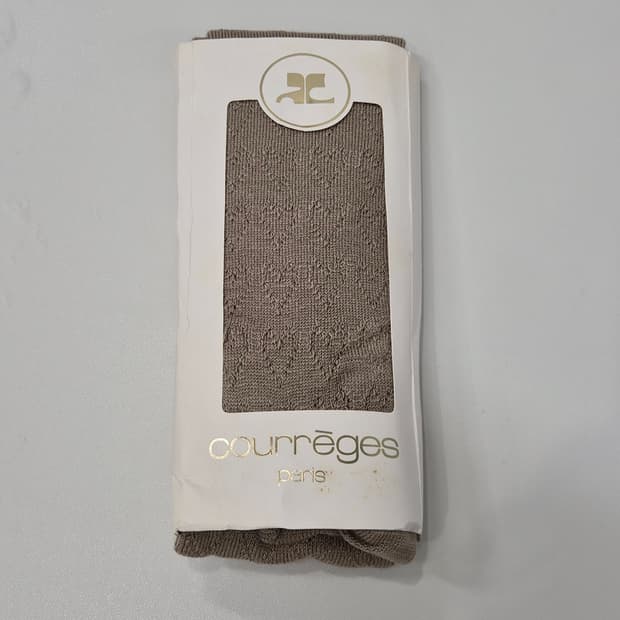 꾸레쥬 모카베이지 하트펀칭 니트 타이즈