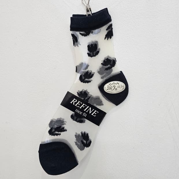 REFINE 플라워 시스루  아이보리 블랙 삭스