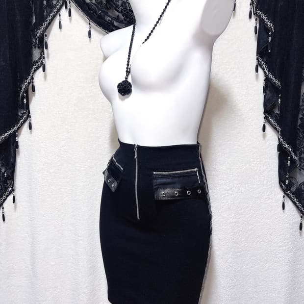 고스펑크 블랙 레더 펀칭 섹시 H라인 스커트 긱시크 y2k 갸루 시부야