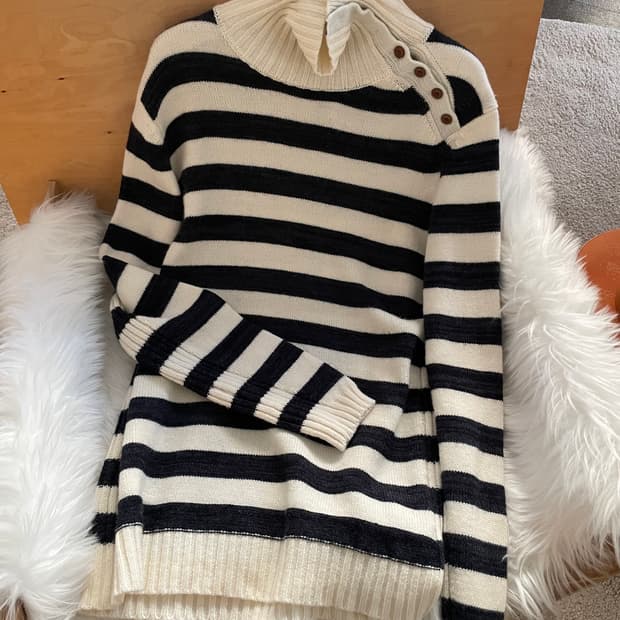 vintage button-up turtleneck knit