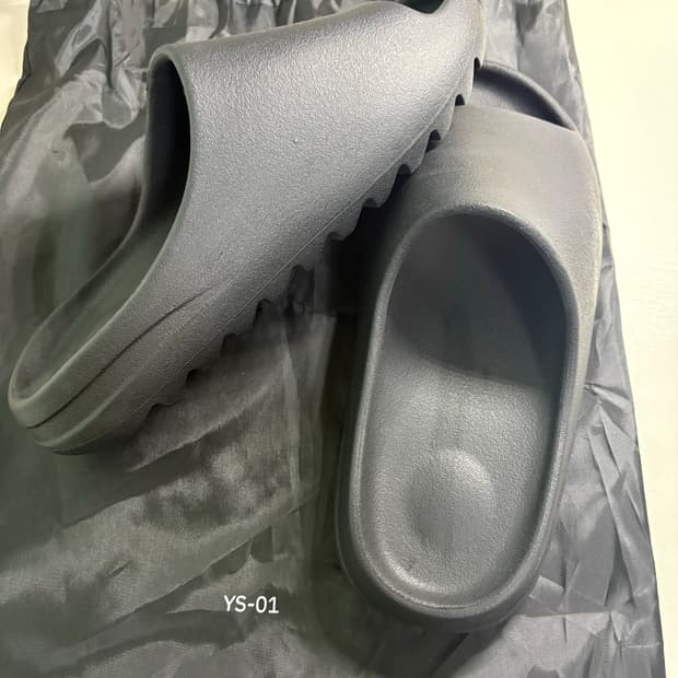 YS-01 yeezy slide size 11