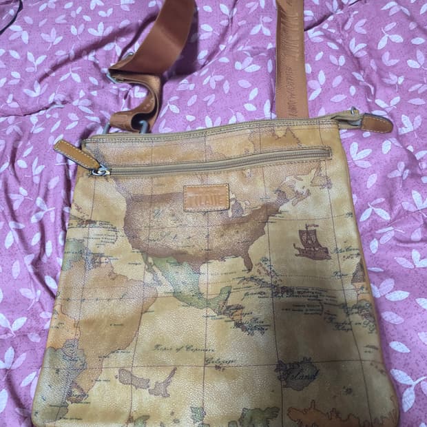 티클라쎄크로백 28/29