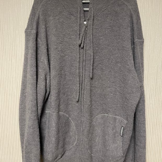 더바이닐하우스 그레이 후드집업