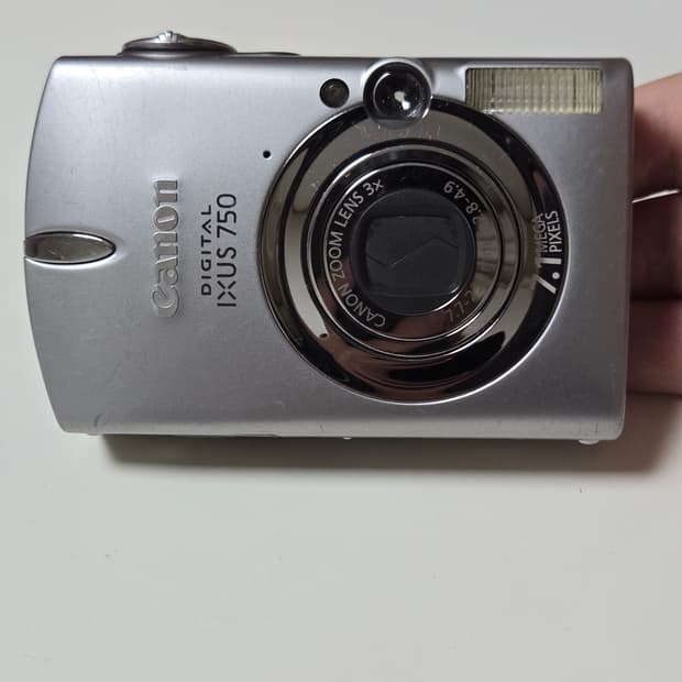 캐논 익서스 750 디지털 카메라