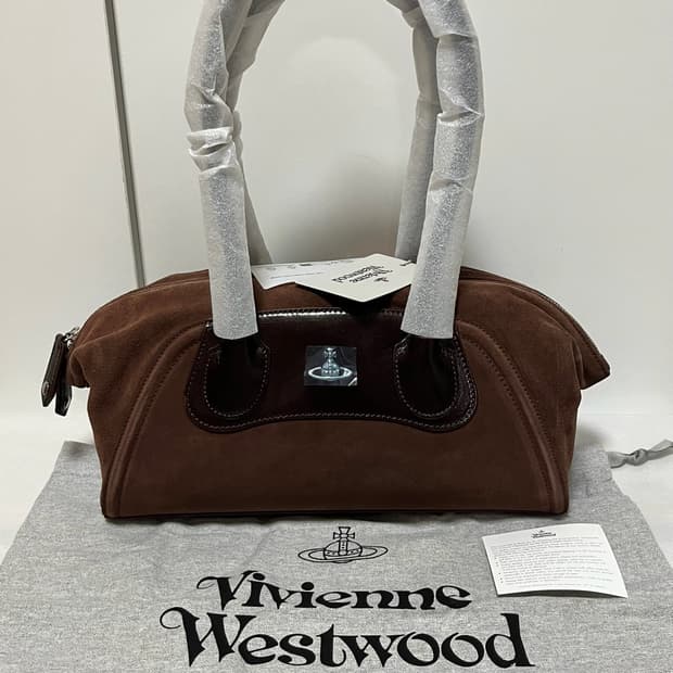 비비안웨스트우드 25fw Shirley 스몰 스웨이드 토트백/브라운
