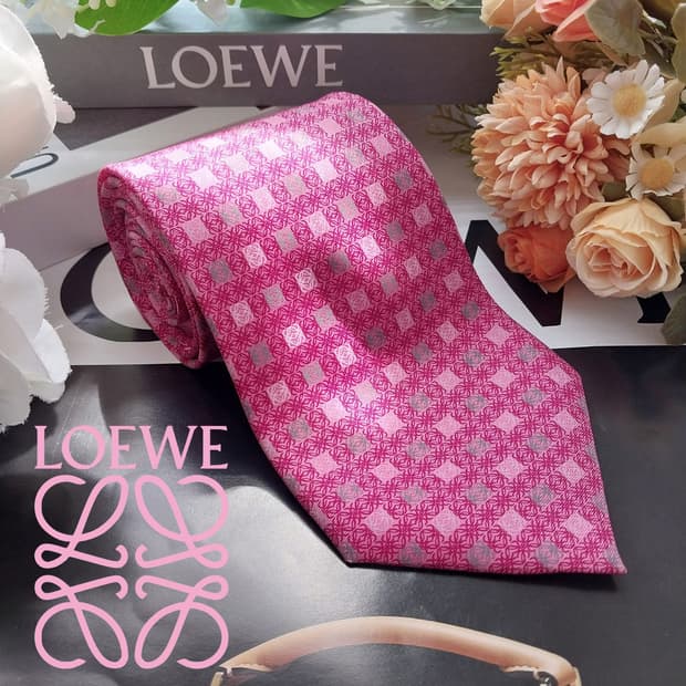 로에베 실크 핑크 패턴 넥타이 9.8cm A+~A등급 K2508
