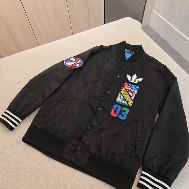 아디다스 블랙 패치 봄버 자켓 M