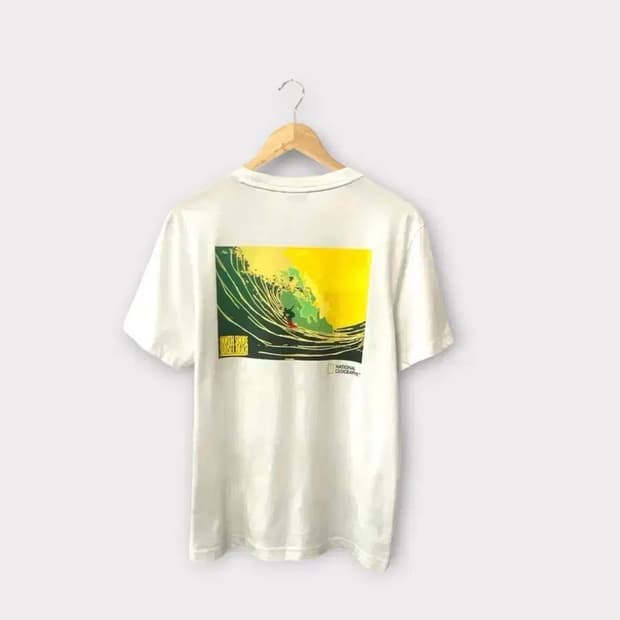 내셔널지오그래픽 서핑 그래픽 반팔티 M