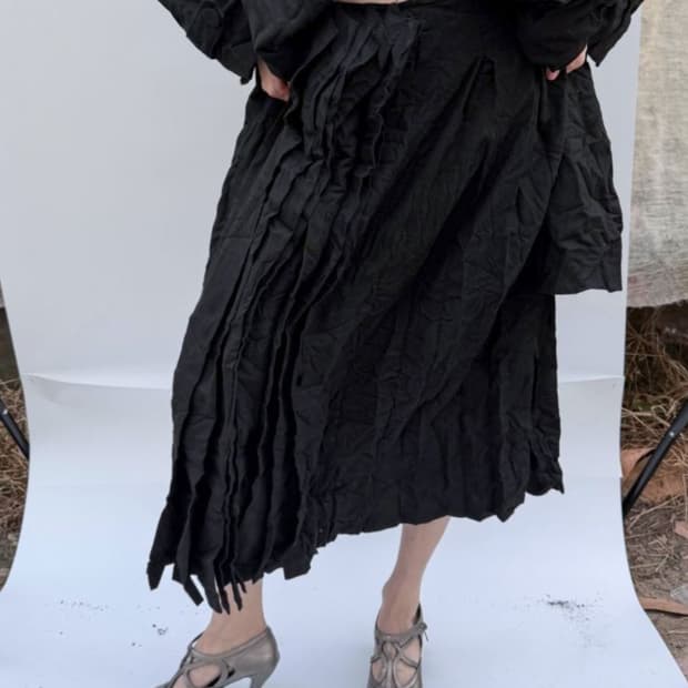 애옹쓰 페이퍼 울 스커트 Paper Pleats Skirt