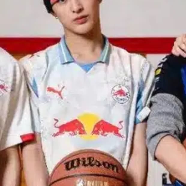 코르티스 착용 잘츠부르크 유니폼xl새상품