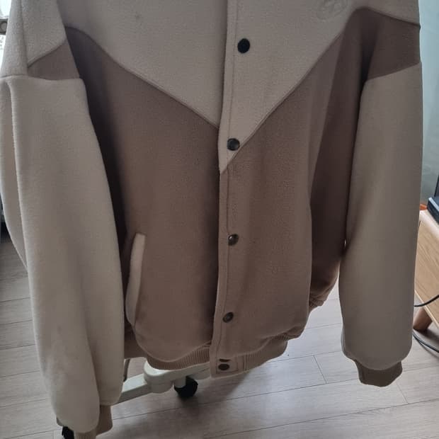 콤파뇨 후드집업