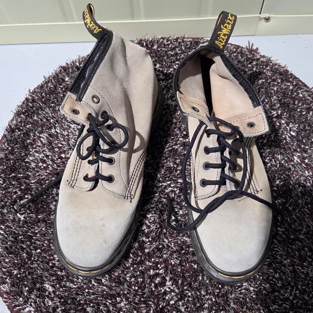 닥터마틴 1460 파스칼 스웨이드 부츠