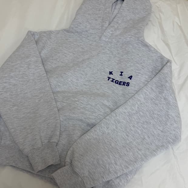 아이앱 스튜디오x기아타이거즈 후드티