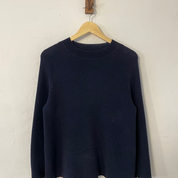 COS 플리츠 니트 