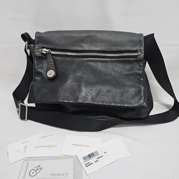 만다리나덕 리얼레더 크로스백