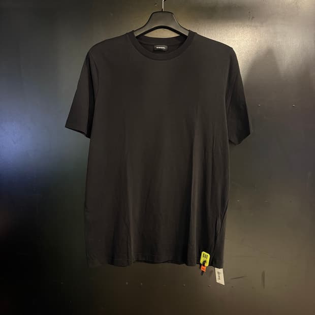 디젤 백프린팅 티셔츠