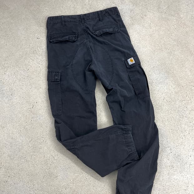 칼하트 WIP 블랙 레귤러 카고 팬츠