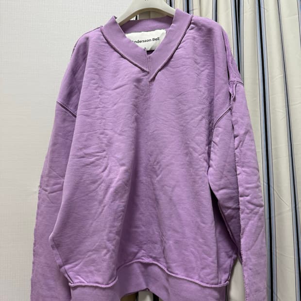 앤더슨벨 Andersson Bell V넥 스웻셔츠 퍼플 (M)