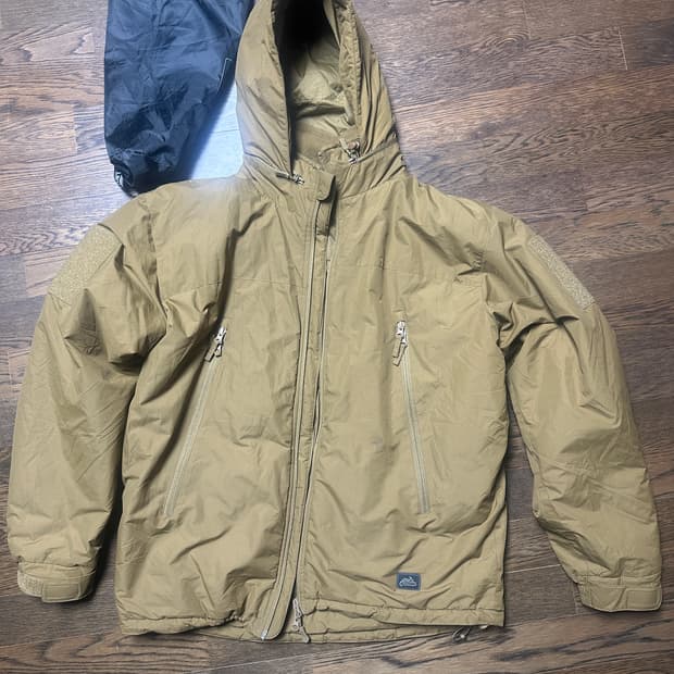 헬리콘텍스 레벨7파카 M 코요테