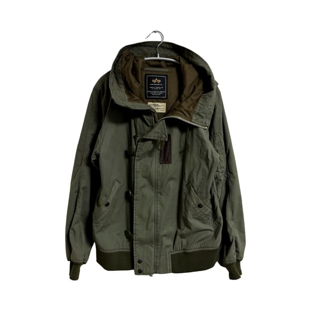 알파 인더스트리 CWU 45/P 플라이트 자켓