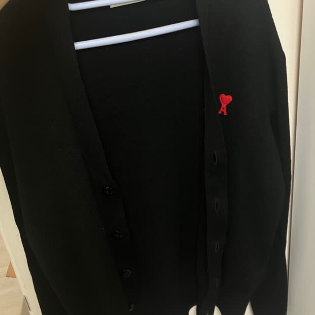 [백화점판]아미 스몰하트 가디건