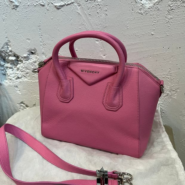 GIVENCHY 지방시 안티고나백