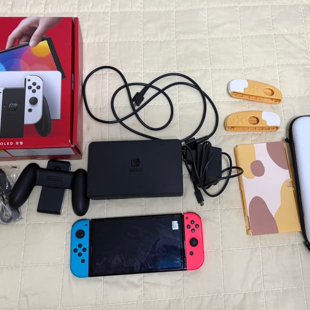 닌텐도 스위치 OLED 풀구성 + 512GB SD카드 판매합니다