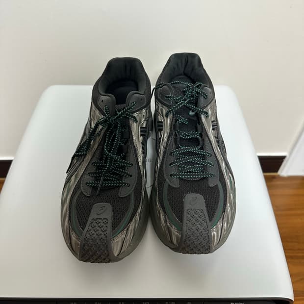 아식스x키코 코스타디노브 젤 260