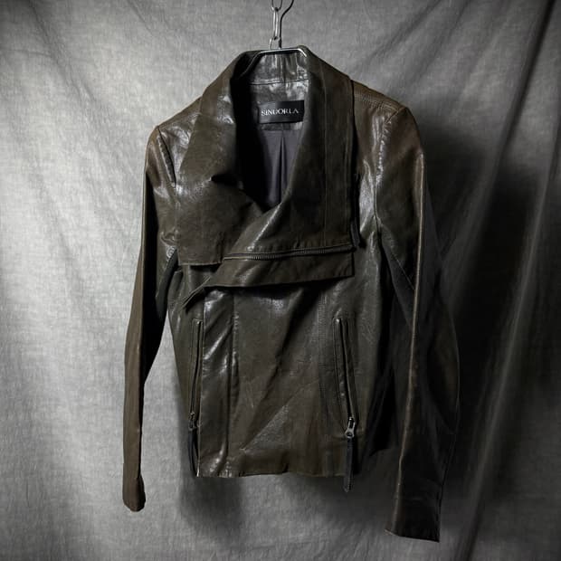 비대칭 라이넥 양가죽 자켓