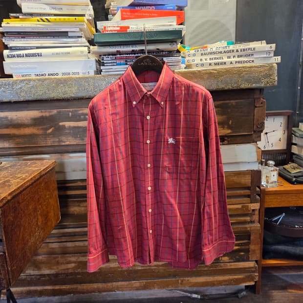 버버리 버튼다운셔츠 