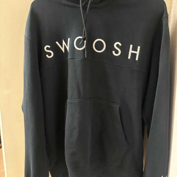 나이키 스우시 후드티