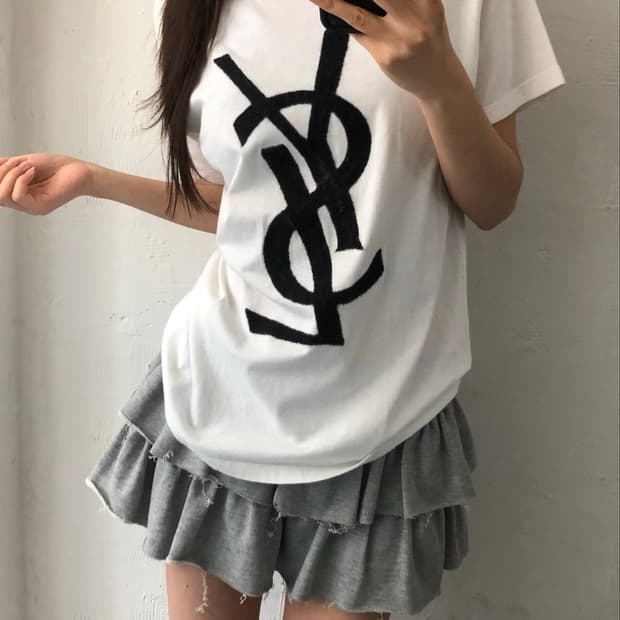YVES Saint Laurent 이브생로랑 벨벳 로고 화이트 티셔츠