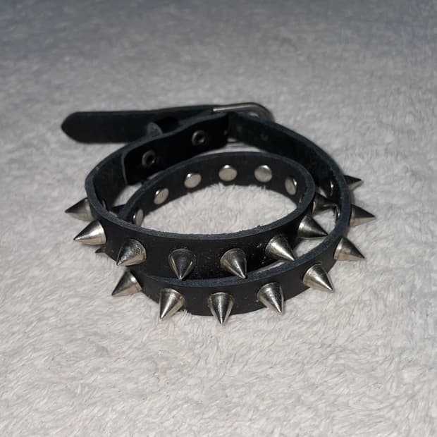 black stud bracelet 블랙 스터드 팔찌