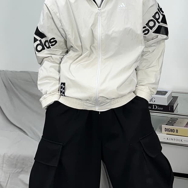 아디다스 크림 빅로고 우븐 바람막이 L