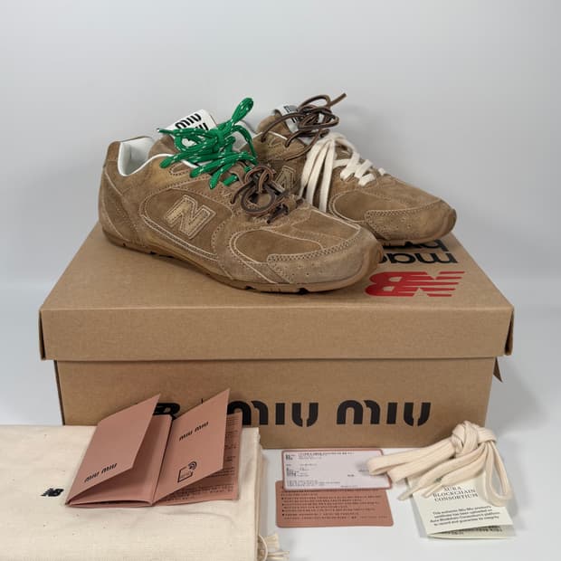 미우미우 x 뉴발란스 530 스웨이드 메쉬 스니커즈 (250) 