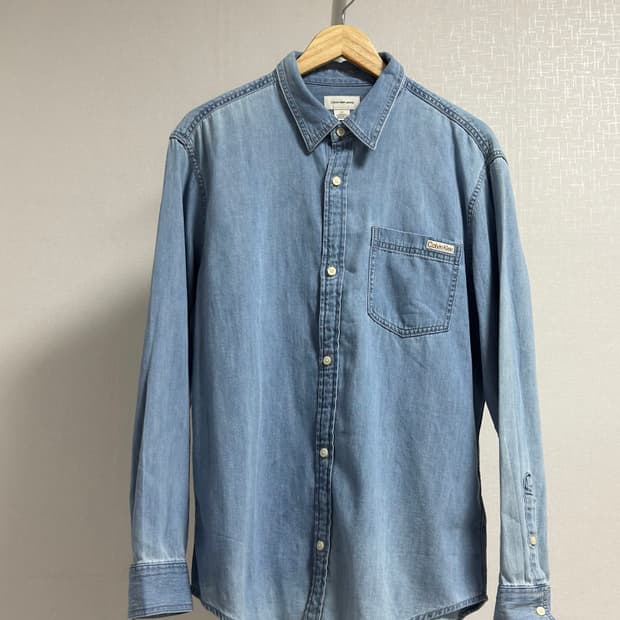 Calvin Klein Denim shirts L