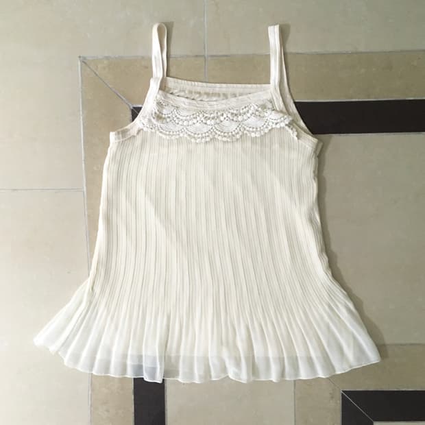 Vintage Pleated Lace Sleeveless Top