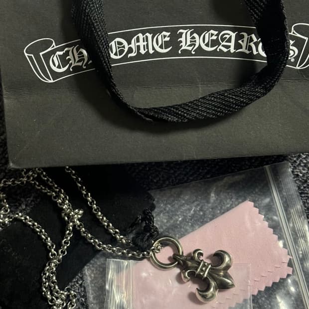 크롬하츠 플레어 펜던트 + 줄 (체인)