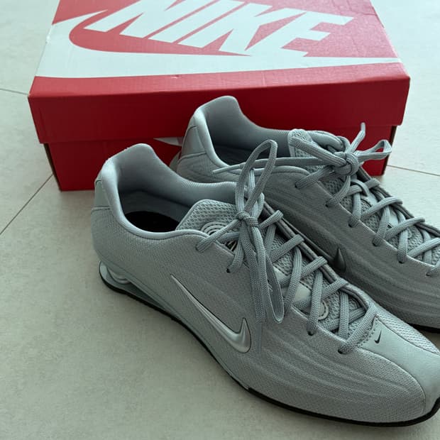 나이키 샥스z 메탈릭 실버 245