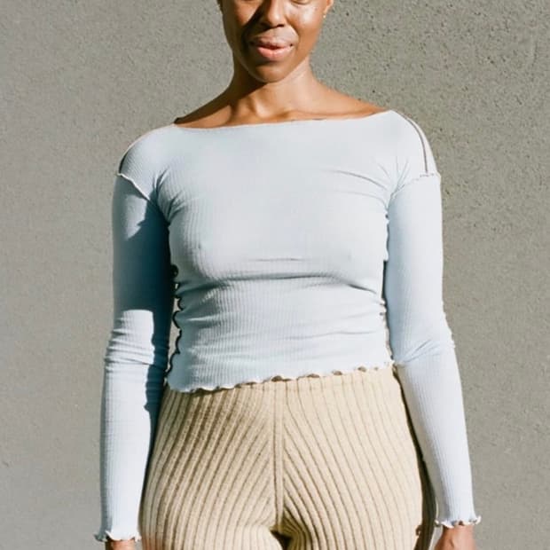 베이스레인지 긴팔티