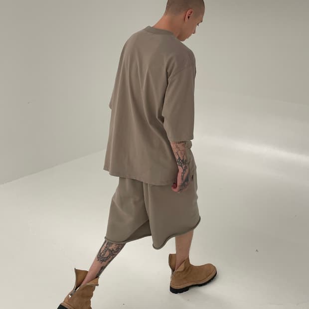 252 HEAVYWEIGHT BEEFY T-SHIRT (Dust)