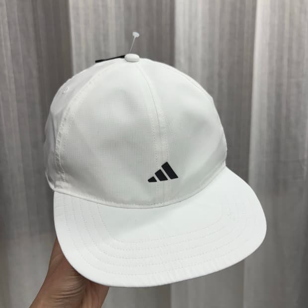 아디다스 에센셜 에어로레디 러닝 캡 모자