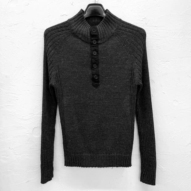 boycott 하프버튼 니트